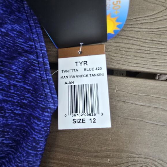 TYR Durafast Elite Womens Navy Mantra V-neck Tank Size 12 New - Picture 3 of 3